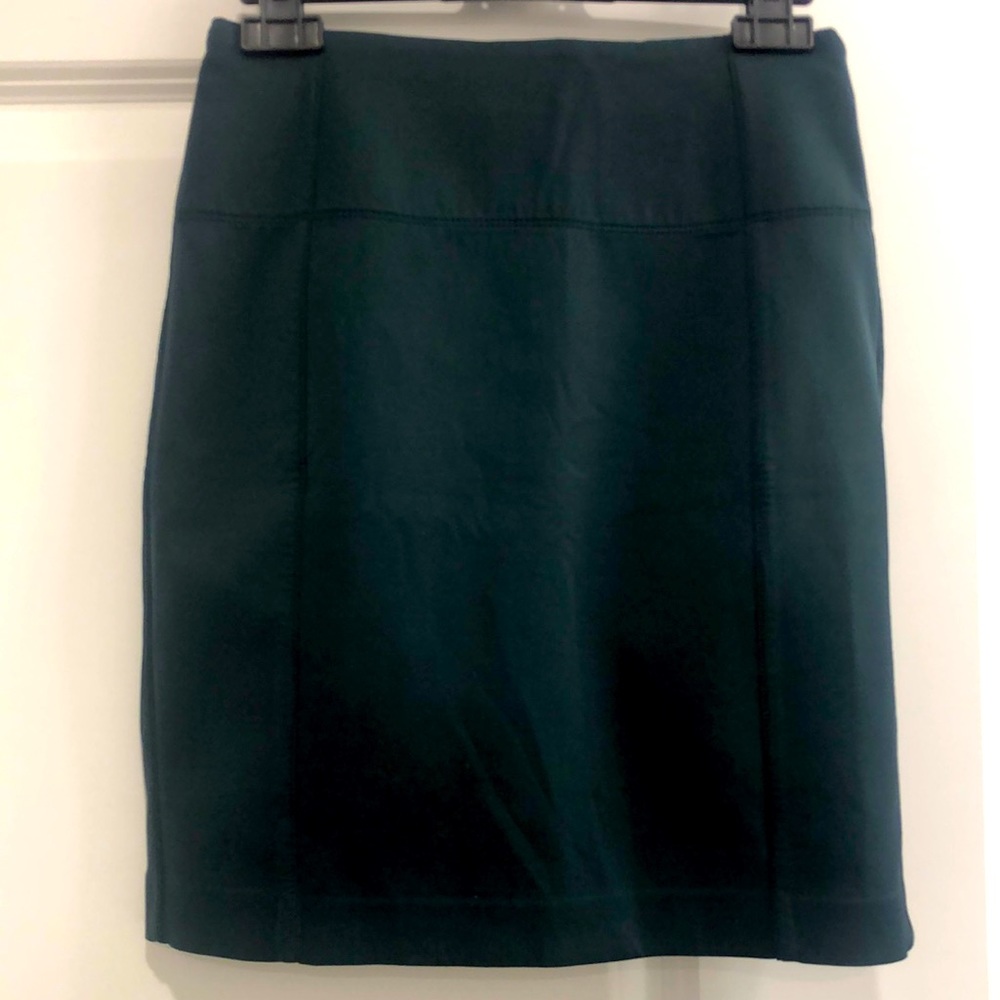 Lululemon Athletica Skirt - Size 4